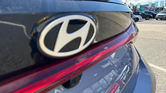 Hyundai i20 1.0T GDi Premium 5dr DCT Petrol Hatchback - Image 24